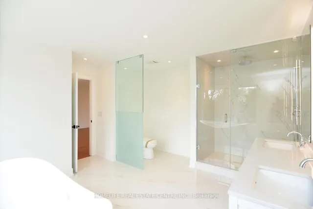 Additional image 29 of 1 Camilla Cres