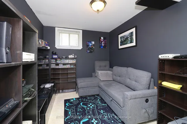 Additional image 23 of 989 Midland Ave