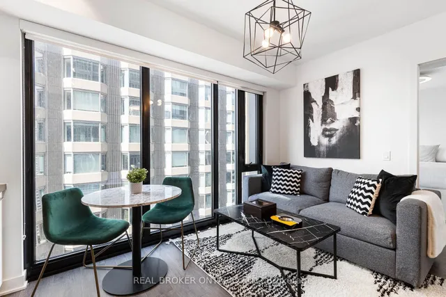 Additional image 4 of 188 Cumberland St Unit 1913