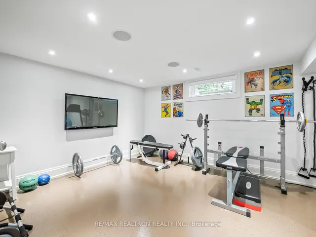 Additional image 37 of 18 Corwin Cres