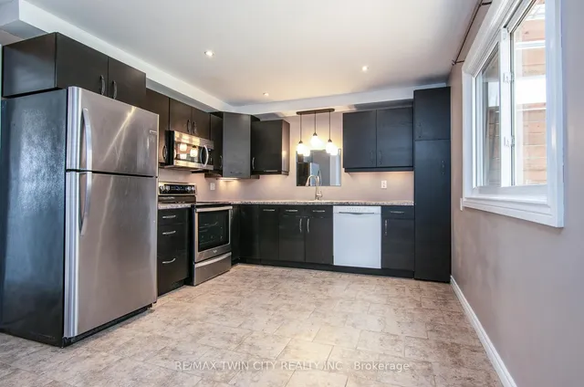 Additional image 16 of 23 Roberts Cres