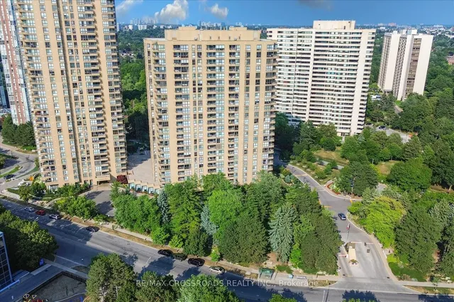 Additional image 2 of 1 Concorde Pl Unit 405