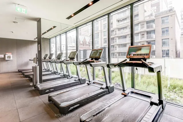 Additional image 36 of 25 Richmond St Unit 902