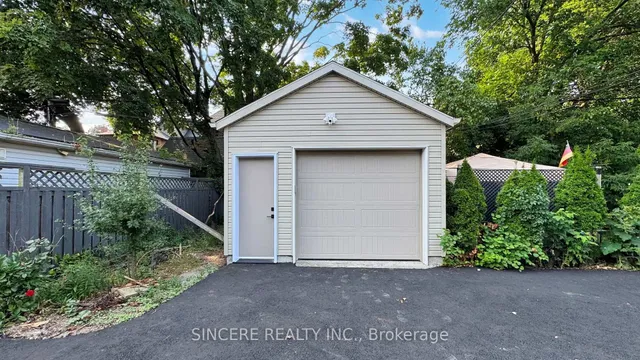 Additional image 43 of 123 Lawrence Ave