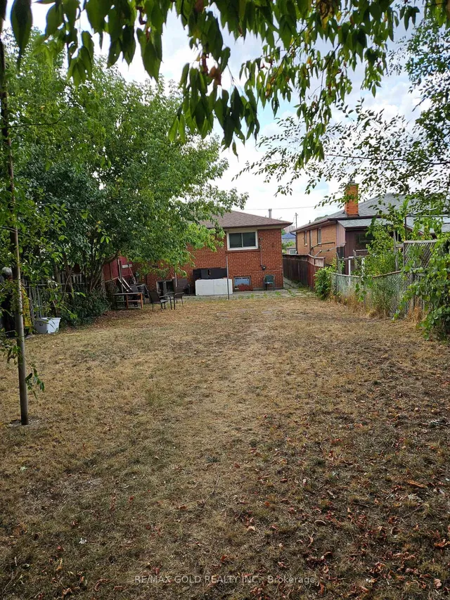 Additional image 5 of 18 Primula Cres