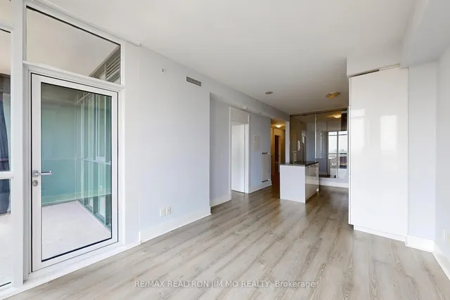 Additional image 8 of 32 Davenport Rd Unit 1706