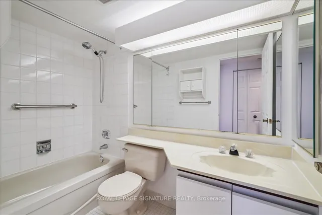 Additional image 32 of 55 Skymark Dr Unit 2404