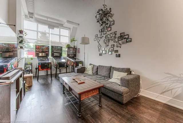 Additional image 6 of 112 Benton St Unit 207