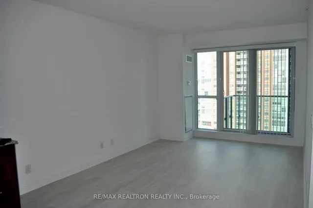 Additional image 7 of 150 East Liberty St Unit 1514