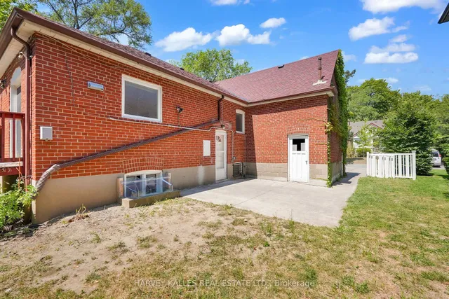 Additional image 18 of 547 Douglas Ave