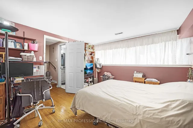 Additional image 13 of 256 John Garland Blvd Unit 133