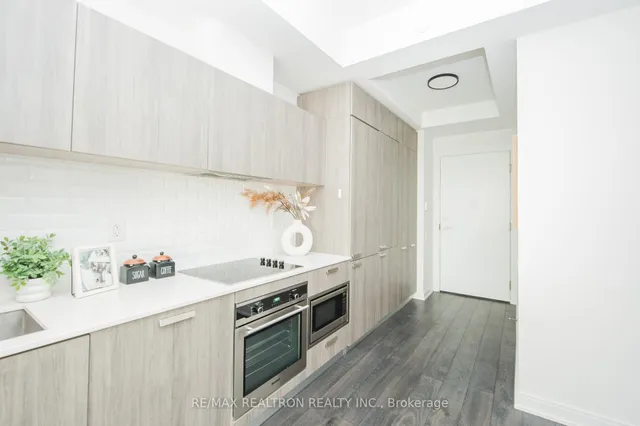 Additional image 22 of 50 Charles St Unit 606