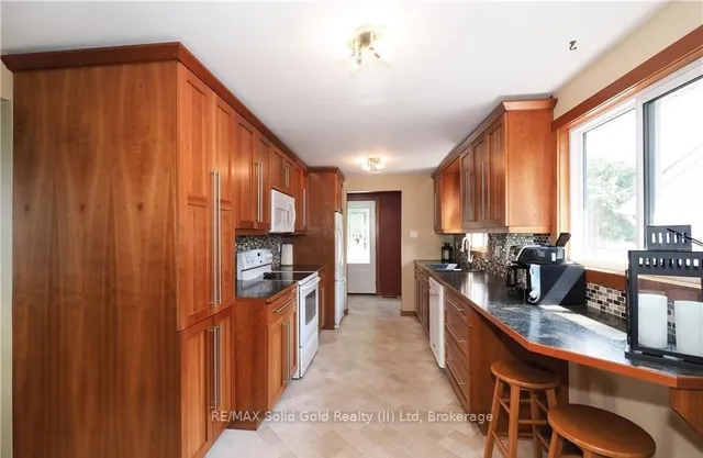 Additional image 14 of 462 Driftwood Dr