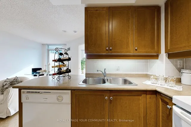 Additional image 16 of 2 Rean Dr Unit 1014