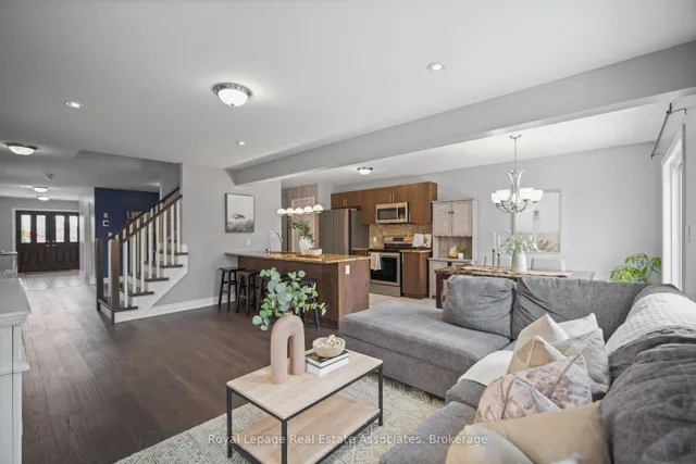 Additional image 8 of 439 Moorlands Cres