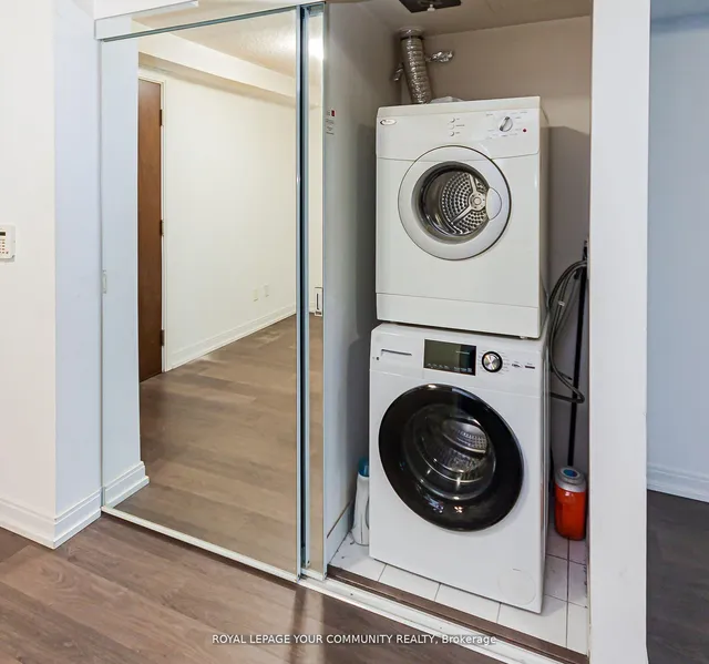 Additional image 31 of 255 Village Green Sq Unit 1310
