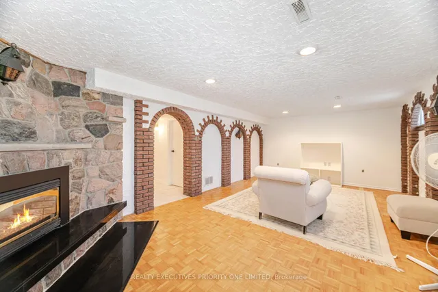 Additional image 25 of 30 Bartel Dr