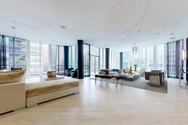 Additional image 33 of 32 Davenport Rd Unit 1706