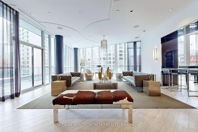 Additional image 34 of 32 Davenport Rd Unit 1706