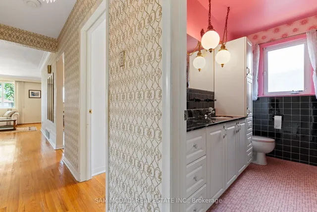 Additional image 29 of 70 Frost St