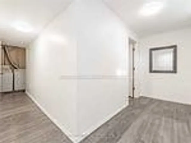 Additional image 16 of 164 Jansen Ave