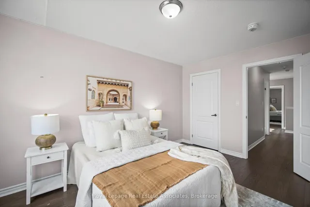 Additional image 28 of 439 Moorlands Cres