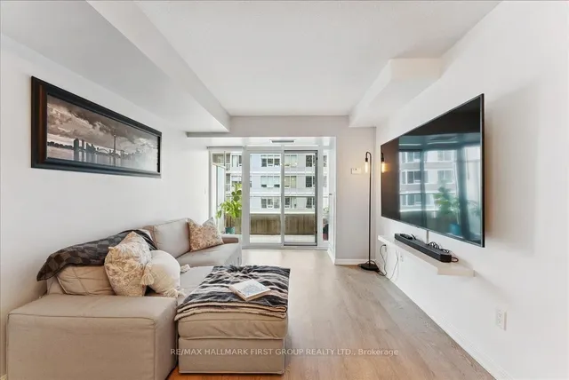 Additional image 9 of 65 East Liberty St Unit 1018