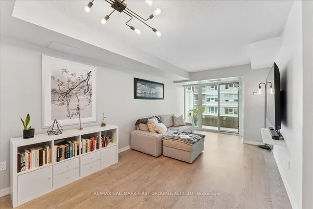 Additional image 8 of 65 East Liberty St Unit 1018