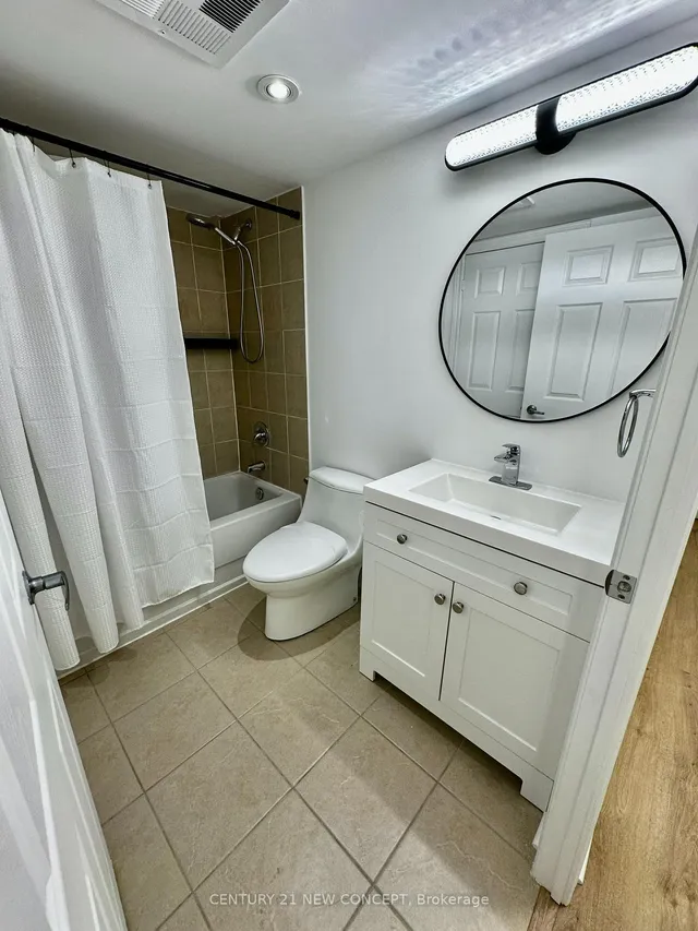 Additional image 9 of 225 Wellesley St Unit 409