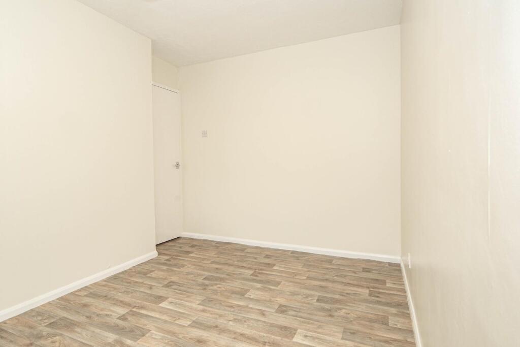 Additional image 9 of Oastler Road, Shipley