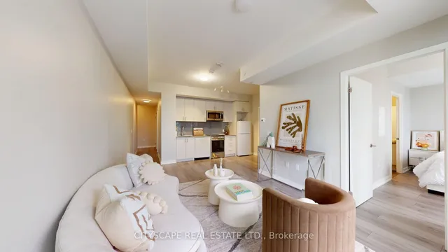 Additional image 11 of 1195 The Queens Way Unit 3