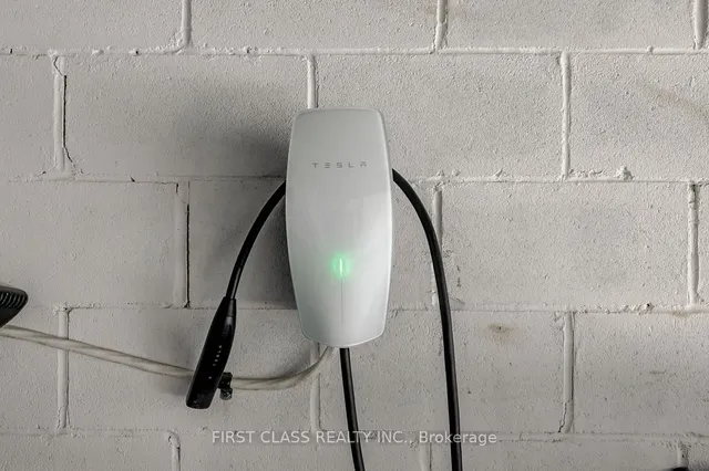 Additional image 35 of 431 Roxton Rd