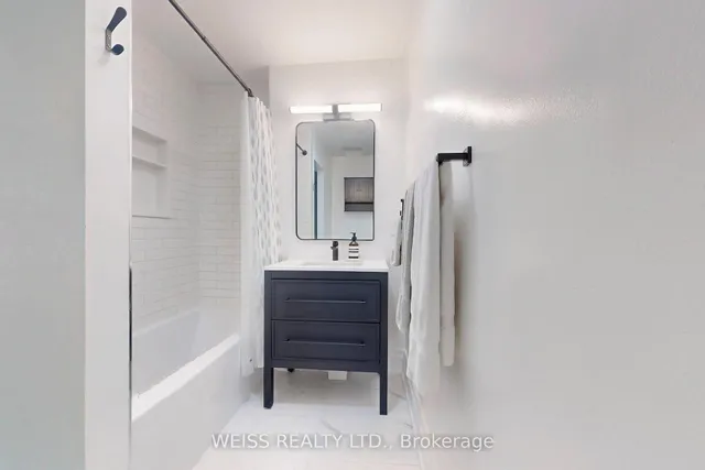 Additional image 19 of 758 Richmond St