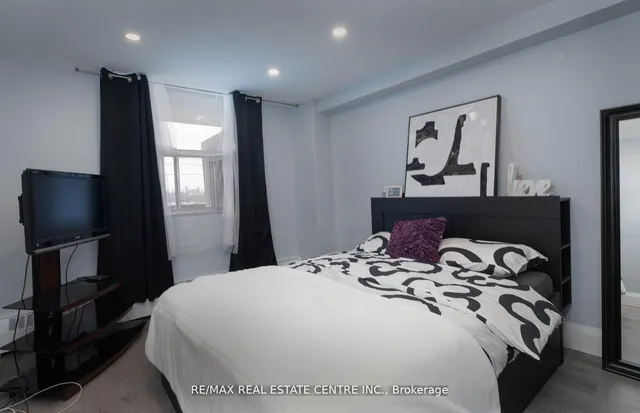 Additional image 12 of 3621 Lakeshore Blvd Unit 504