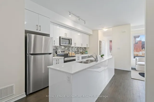 Additional image 6 of 1972R Victoria Park Ave Unit 30