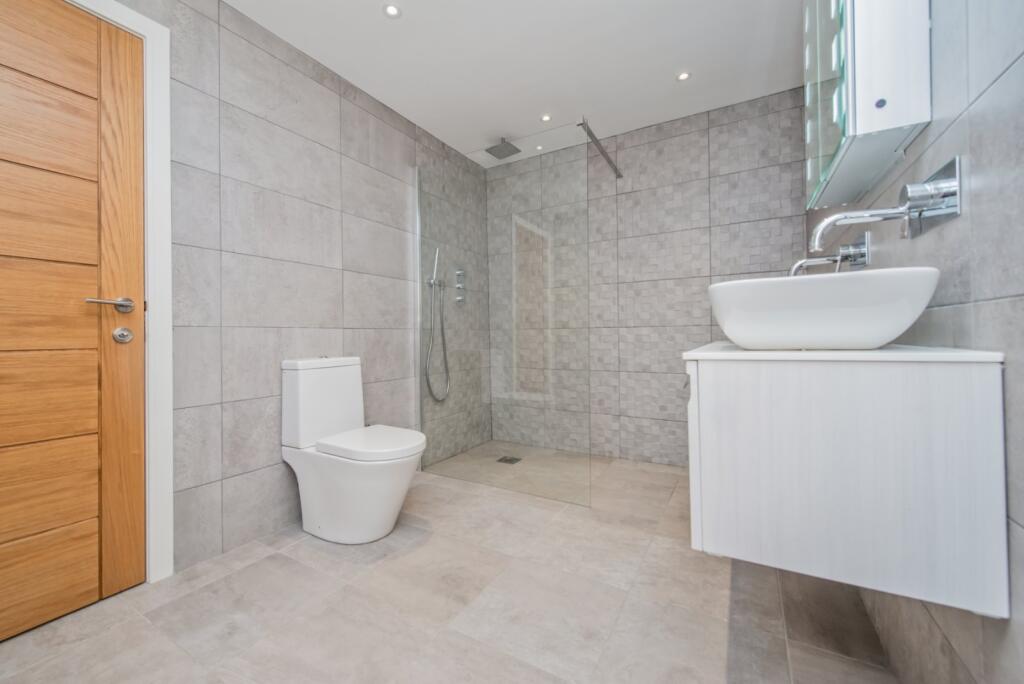 Additional image 16 of Latham Lane, Gomersal, Cleckheaton, West Yorkshire, BD19