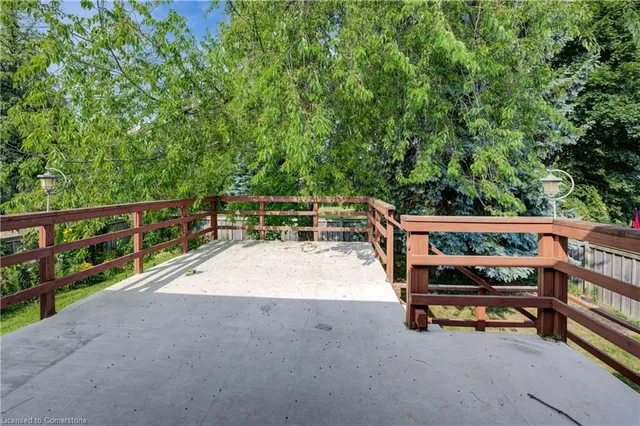 Additional image 40 of 74 Lakeside Dr