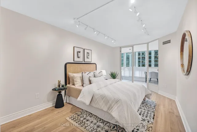 Additional image 16 of 10 Kenneth Ave Unit 406