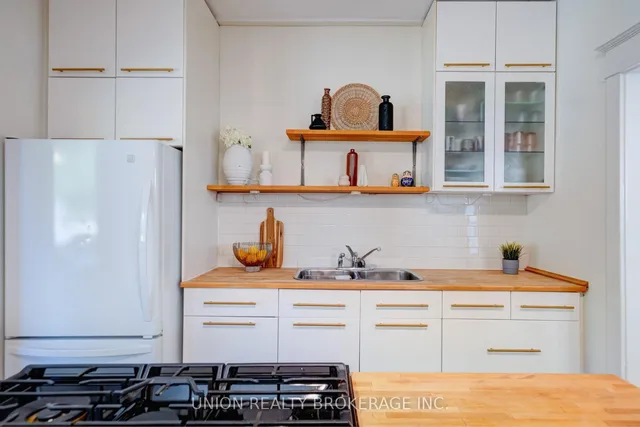 Additional image 12 of 69 King Edward Ave