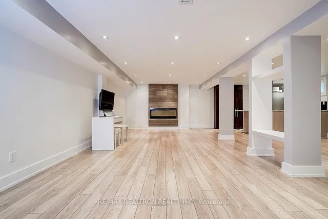 Additional image 43 of 46 Broadleaf Rd