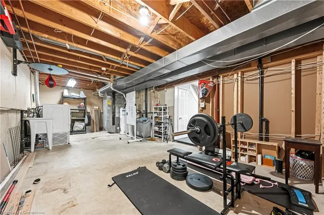 Additional image 35 of 154 Covington Cres