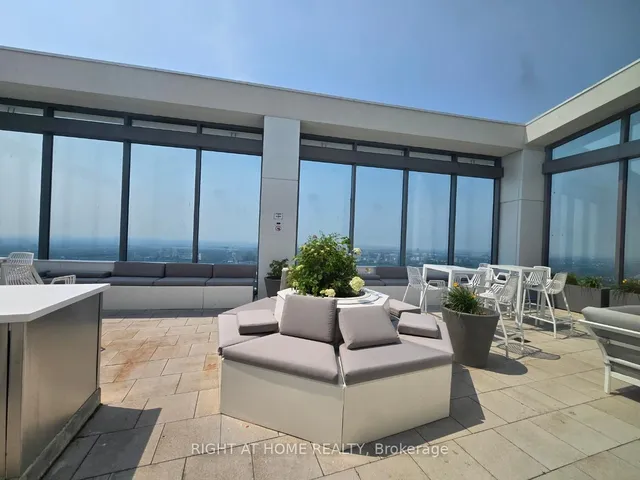 Additional image 20 of 2221 Yonge St Unit 902