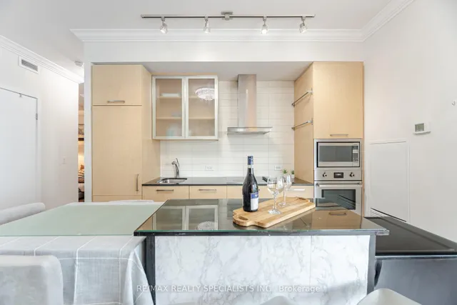 Additional image 4 of 12 York St Unit 804