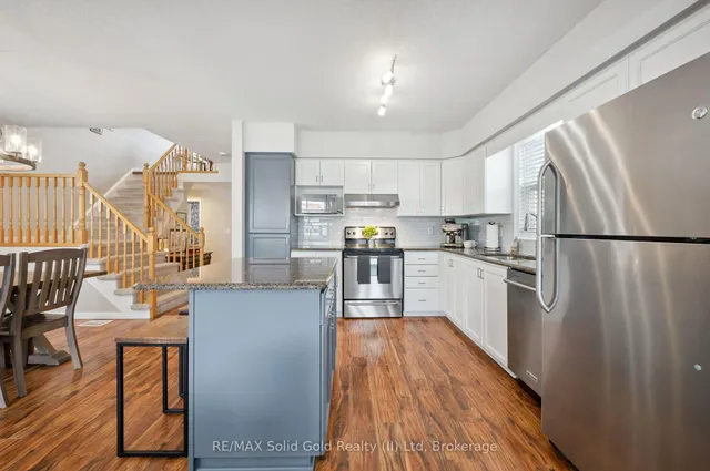 Additional image 18 of 12 Frankfurt St