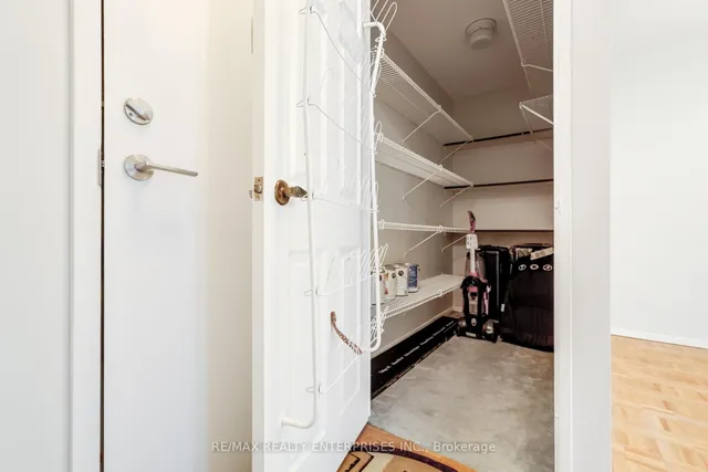 Additional image 31 of 55 Skymark Dr Unit 205