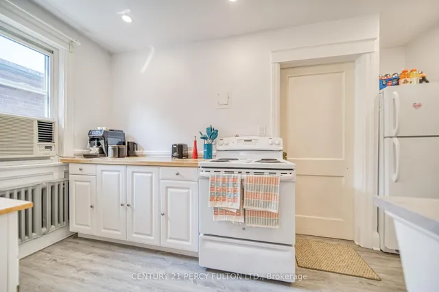 Additional image 15 of 48-50 Scarboro Beach Blvd