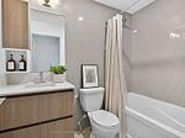 Additional image 19 of 45 Baseball St Unit 208