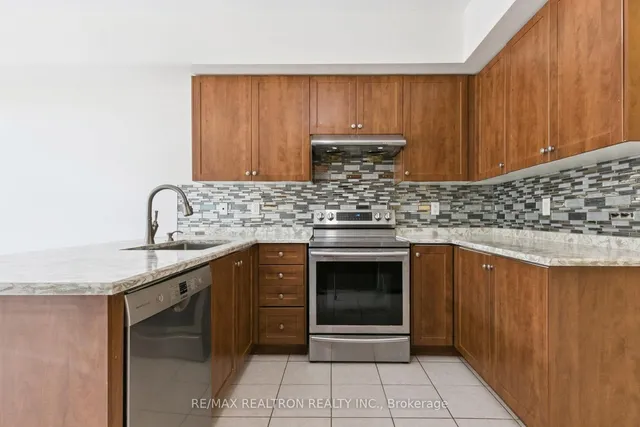 Additional image 20 of 38 Lily Cup Ave