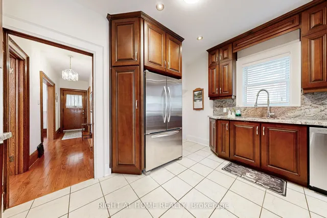 Additional image 14 of 159 ROSEMOUNT Ave