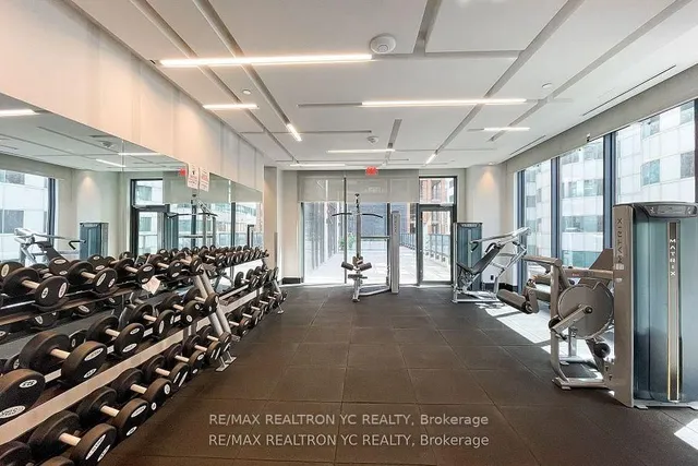 Additional image 21 of 87 Peter St Unit 719